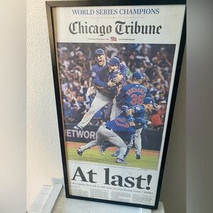 Chicago Tribune !Original newspaper with the news framed without glass